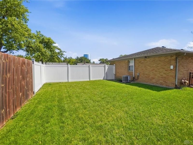 7820 Redbank, Huber Heights, OH 45424 Photo 25