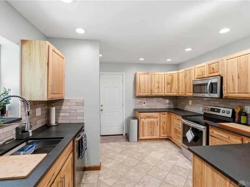 2816 Blackhawk Road, Kettering, OH 45420 Photo 16