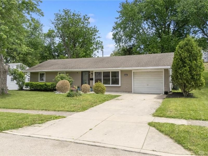 2816 Blackhawk Road, Kettering, OH 45420 Photo 2