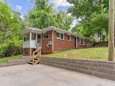 108 VAUGHAN DR, FARMVILLE, VA 23901