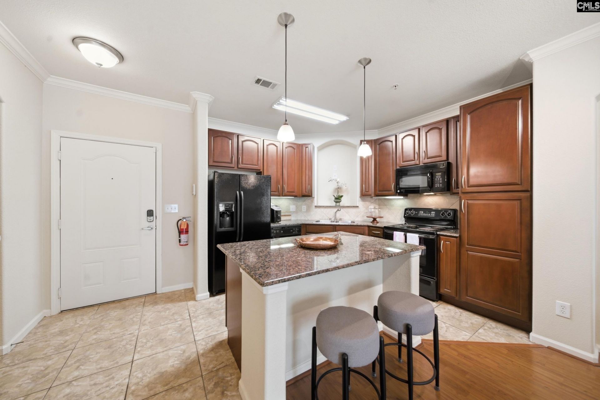 1085 Shop Road  Photo 5
