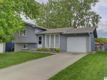 12917 Browne Street , Omaha, NE 68154