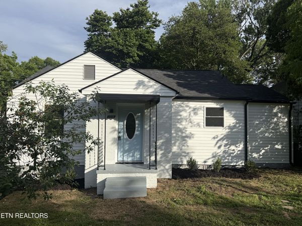 2548 Larkwood Lane, Knoxville, TN 37921