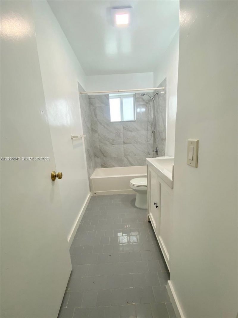 2345 Douglas St, Hollywood, FL 33020 Photo