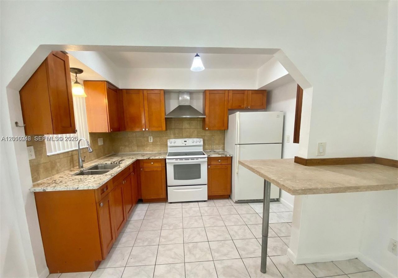 2345 Douglas St, Hollywood, FL 33020 Photo