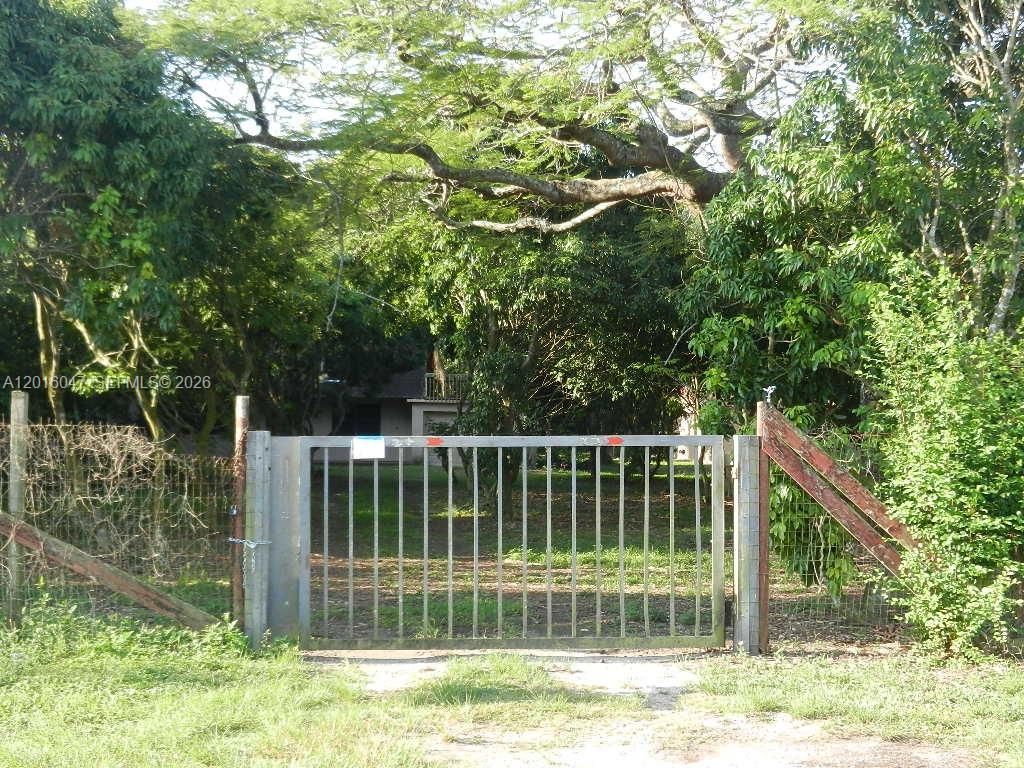 18950 SW 240th St , Homestead, FL 33031 Photo