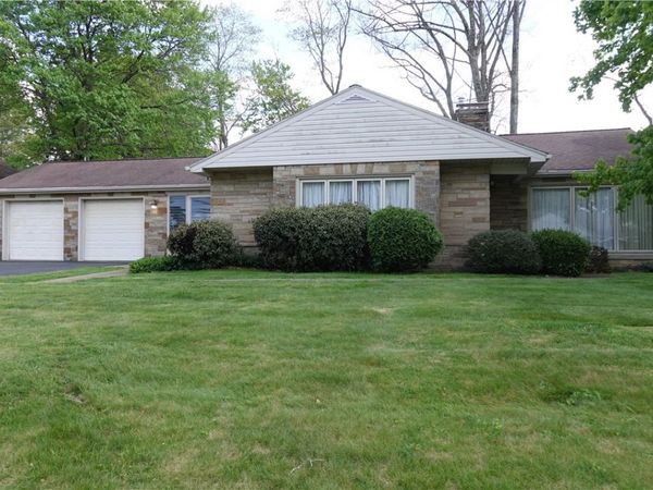 101 White Oak Drive, Butler, PA 16001