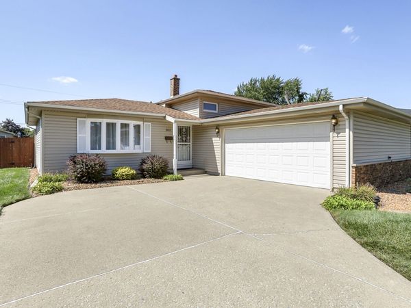 8612 Jefferson Avenue , Munster, IN 46321