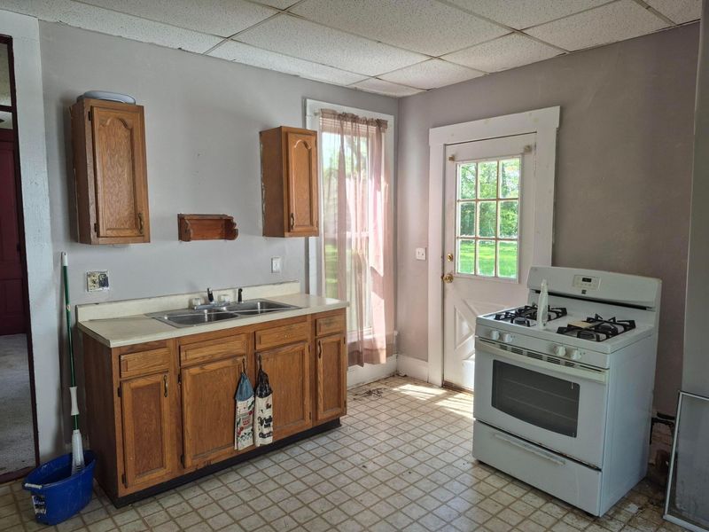 52 West Street , Bloomingburg, OH 43106 Photo 7