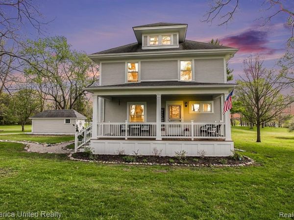 525 W Buno Road , Milford Twp, MI 48381