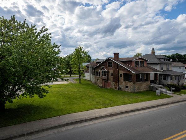 122 S Randolph, Elkins, WV 26241