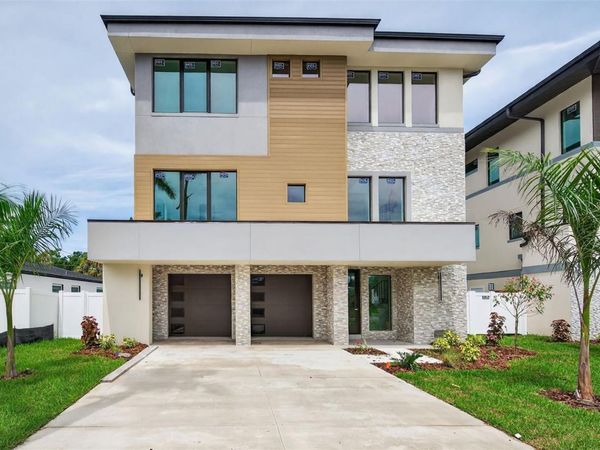 1935 SHORE ACRES BOULEVARD NE, ST PETERSBURG, FL 33703