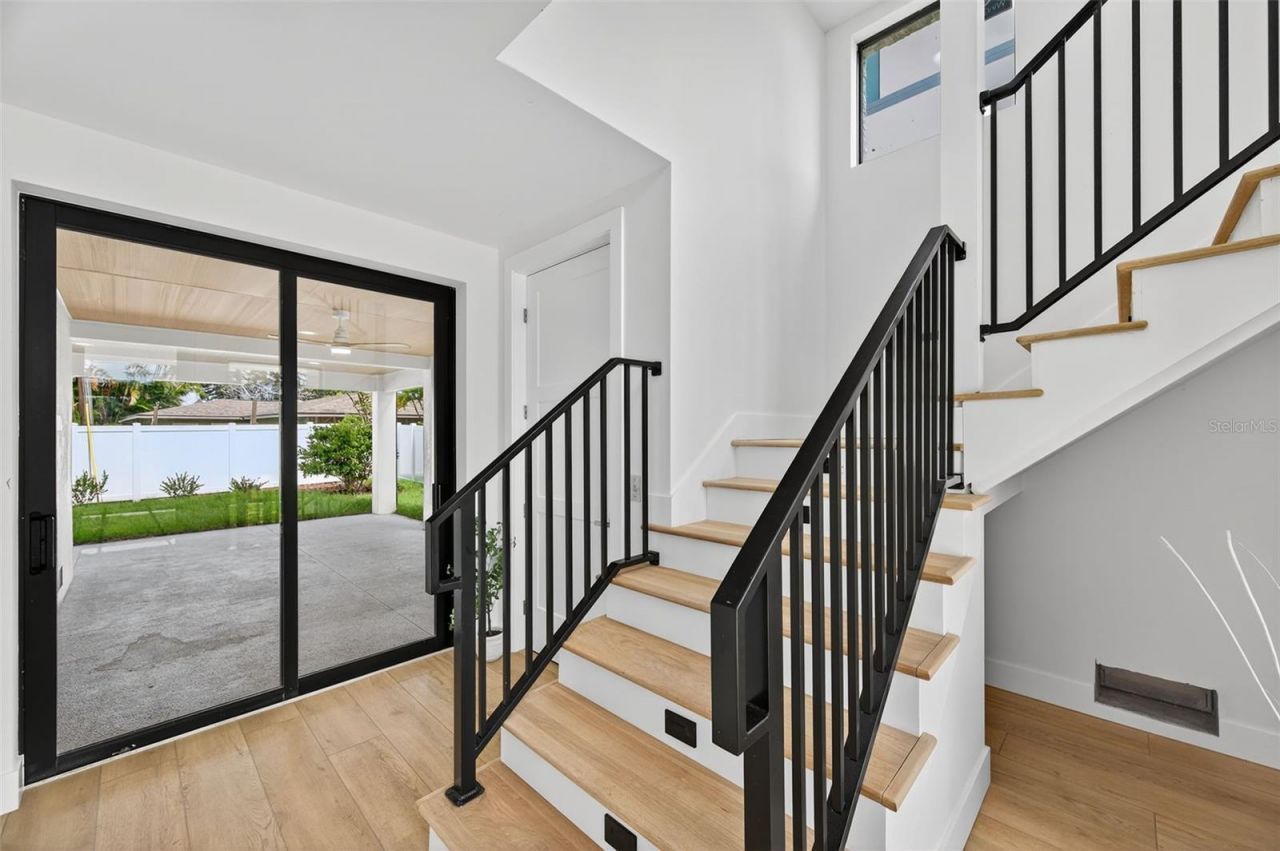 1935 Shore Acres Boulevard Ne, Saint Petersburg, FL 33703 Photo