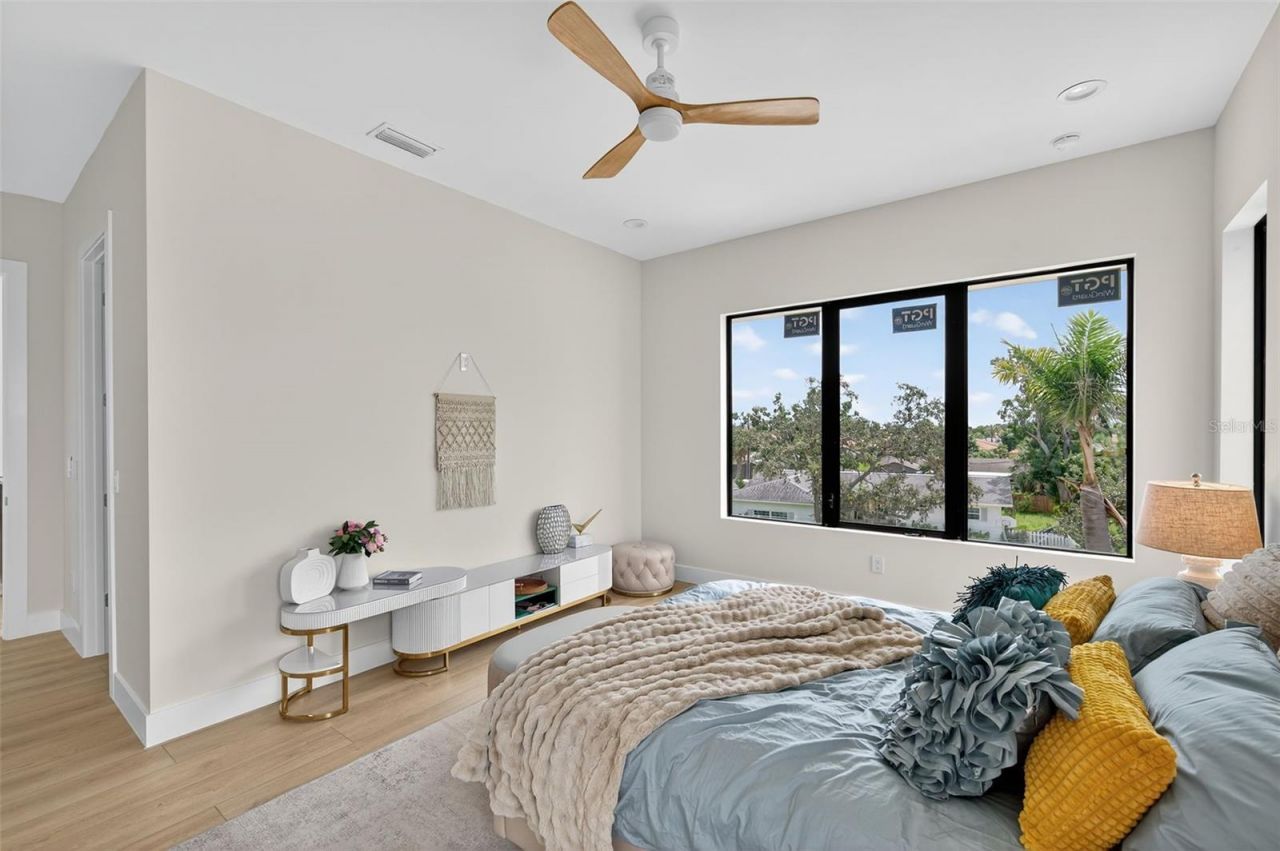 1935 Shore Acres Boulevard Ne, Saint Petersburg, FL 33703 Photo