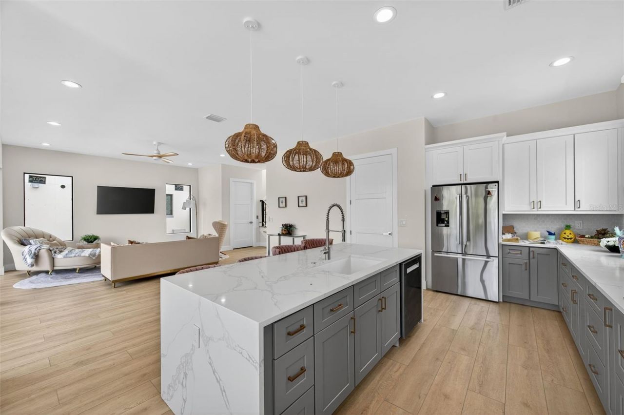 1935 Shore Acres Boulevard Ne, Saint Petersburg, FL 33703 Photo