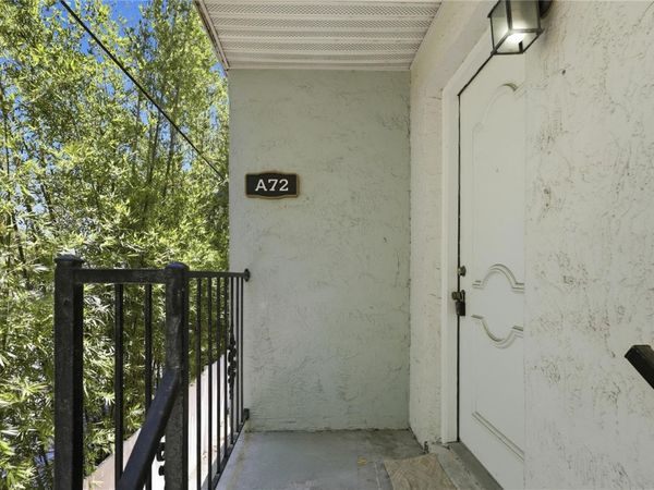 3801 N OAK DRIVE , Unit A72, TAMPA, FL 33611
