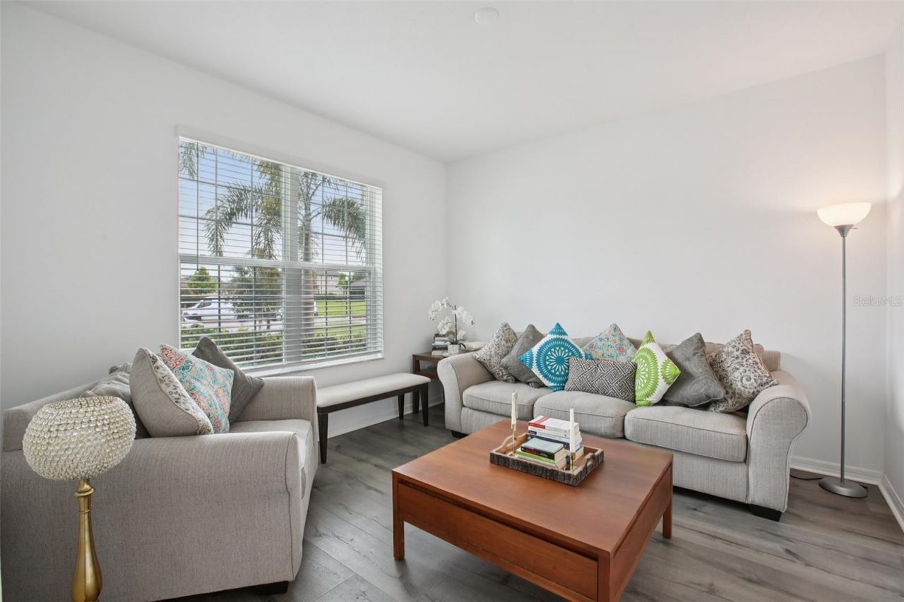 9508 Pyrenees Place, Seffner, FL 33584 Photo