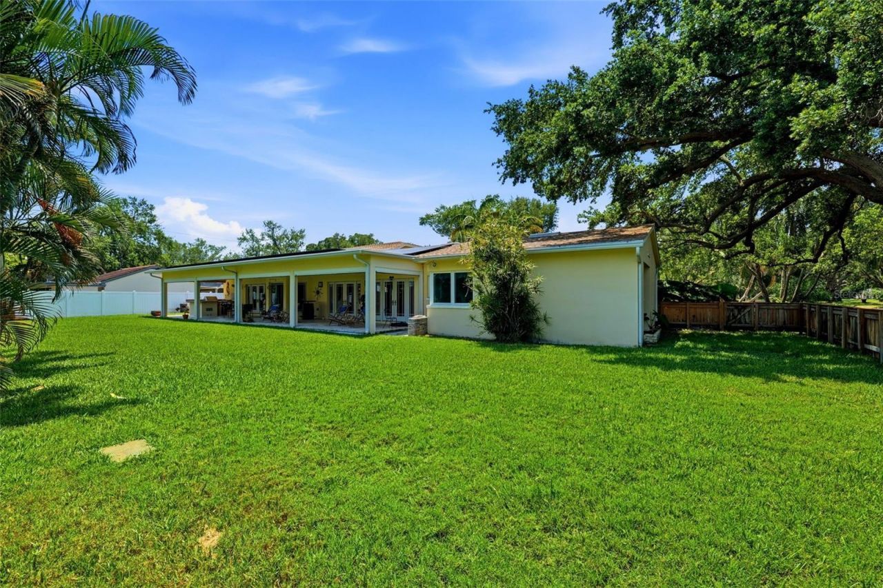6000 2nd Street S, Saint Petersburg, FL 33705 Photo