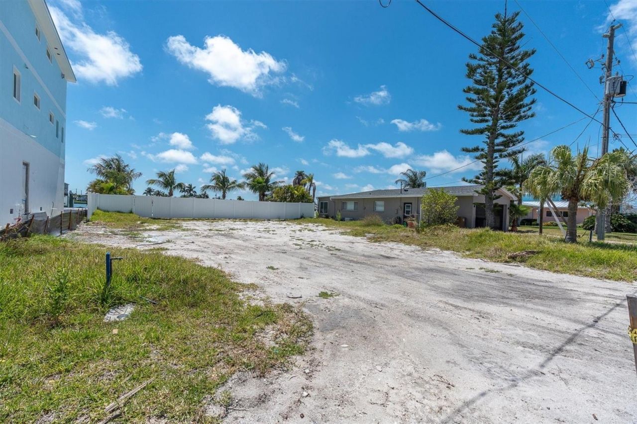 575 Crystal Drive , Madeira Beach, FL 33708 Photo