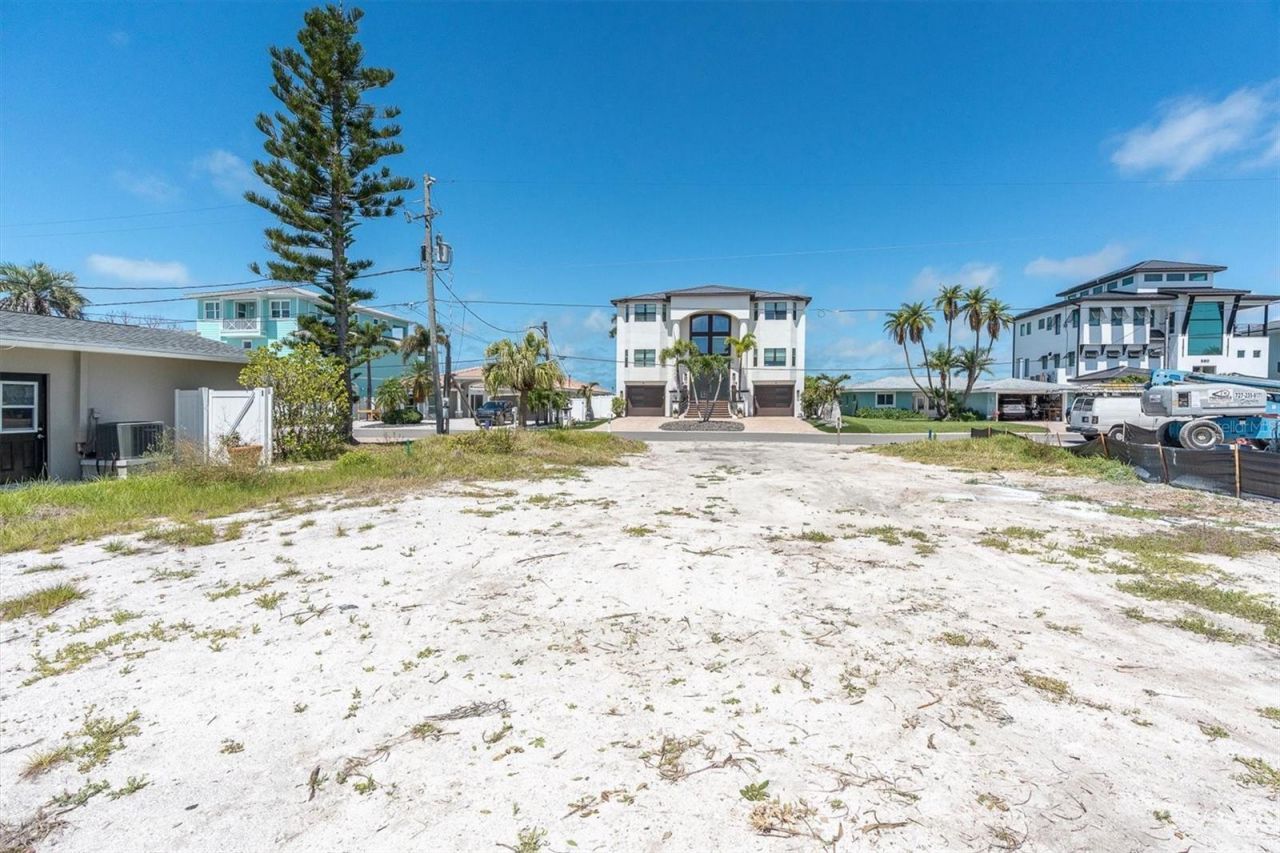 575 Crystal Drive , Madeira Beach, FL 33708 Photo