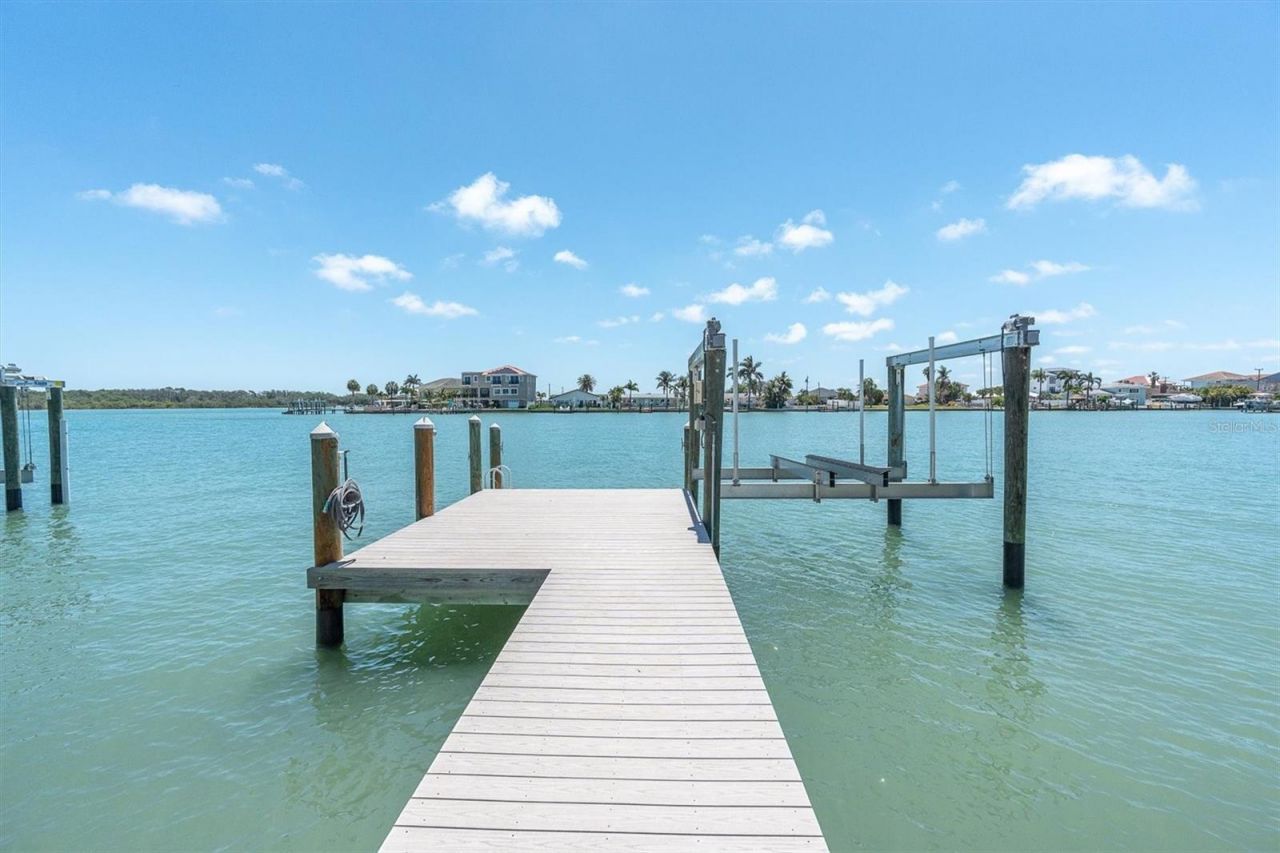 575 Crystal Drive , Madeira Beach, FL 33708 Photo