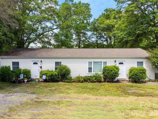 414 E Wilkins Street , Dallas, NC 28034