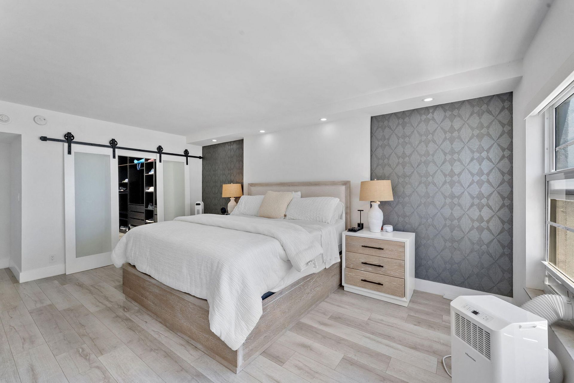 3750 Galt Ocean Drive, Unit 1002, Fort Lauderdale, FL 33308 Photo