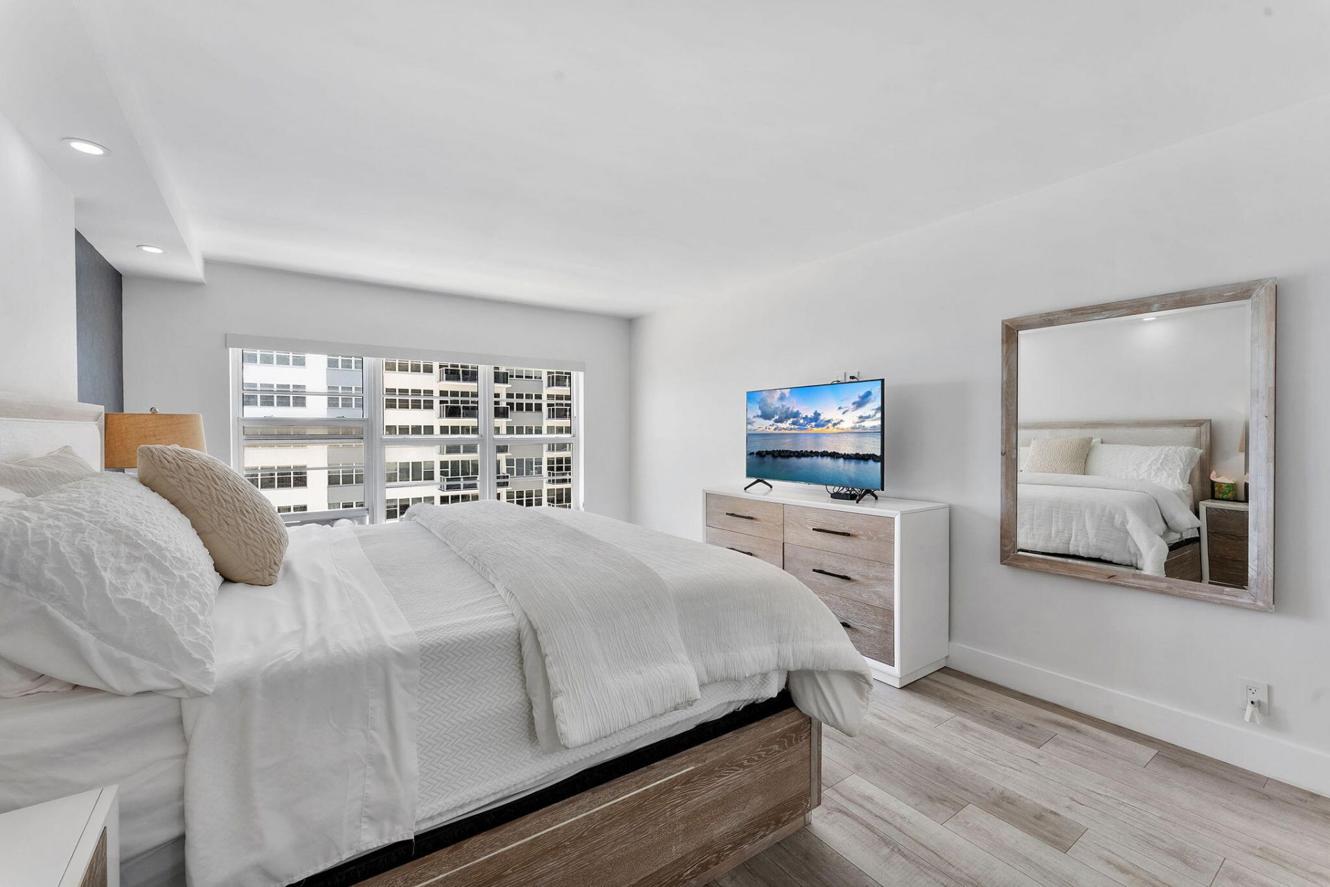 3750 Galt Ocean Drive, Unit 1002, Fort Lauderdale, FL 33308 Photo
