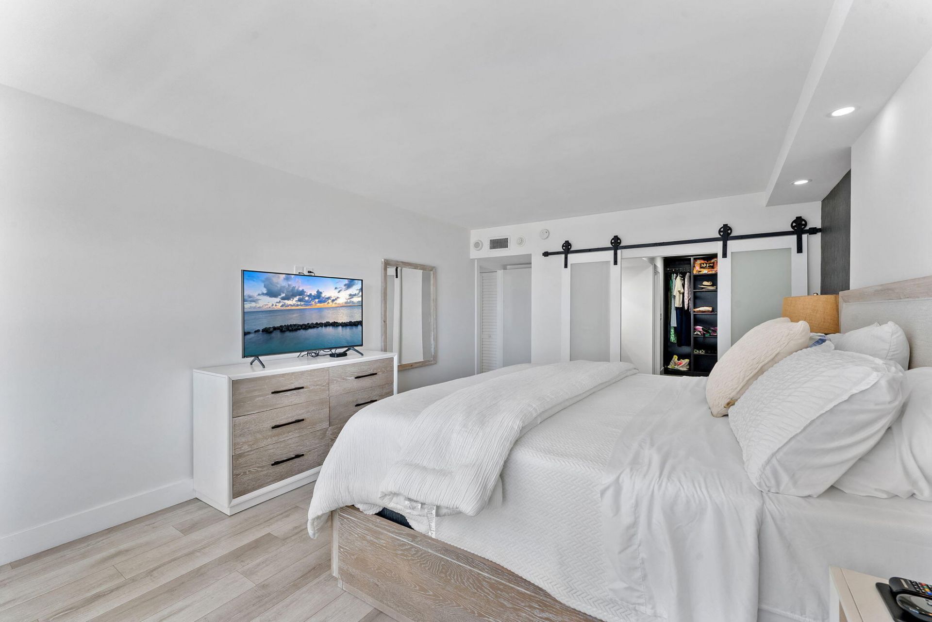 3750 Galt Ocean Drive, Unit 1002, Fort Lauderdale, FL 33308 Photo