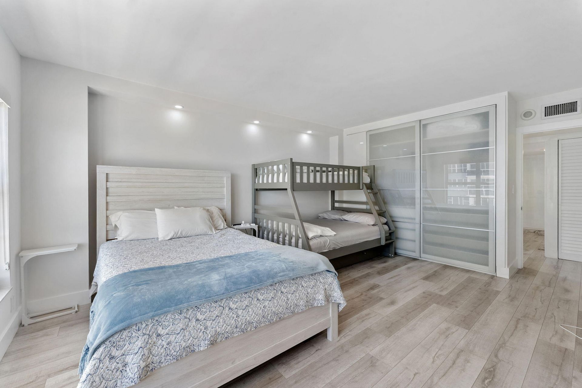 3750 Galt Ocean Drive, Unit 1002, Fort Lauderdale, FL 33308 Photo