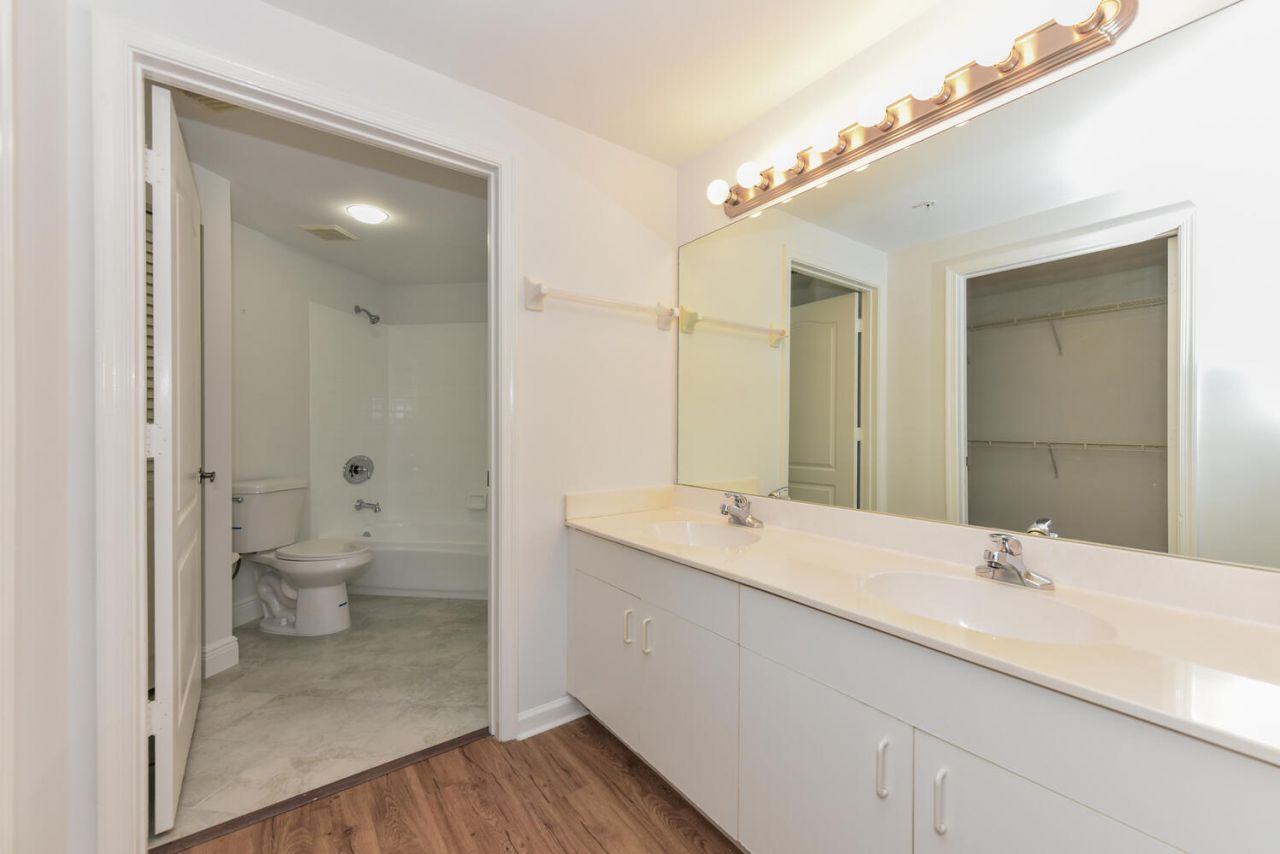 800 Uno Lago Drive, Unit 104, Juno Beach, FL 33408 Photo