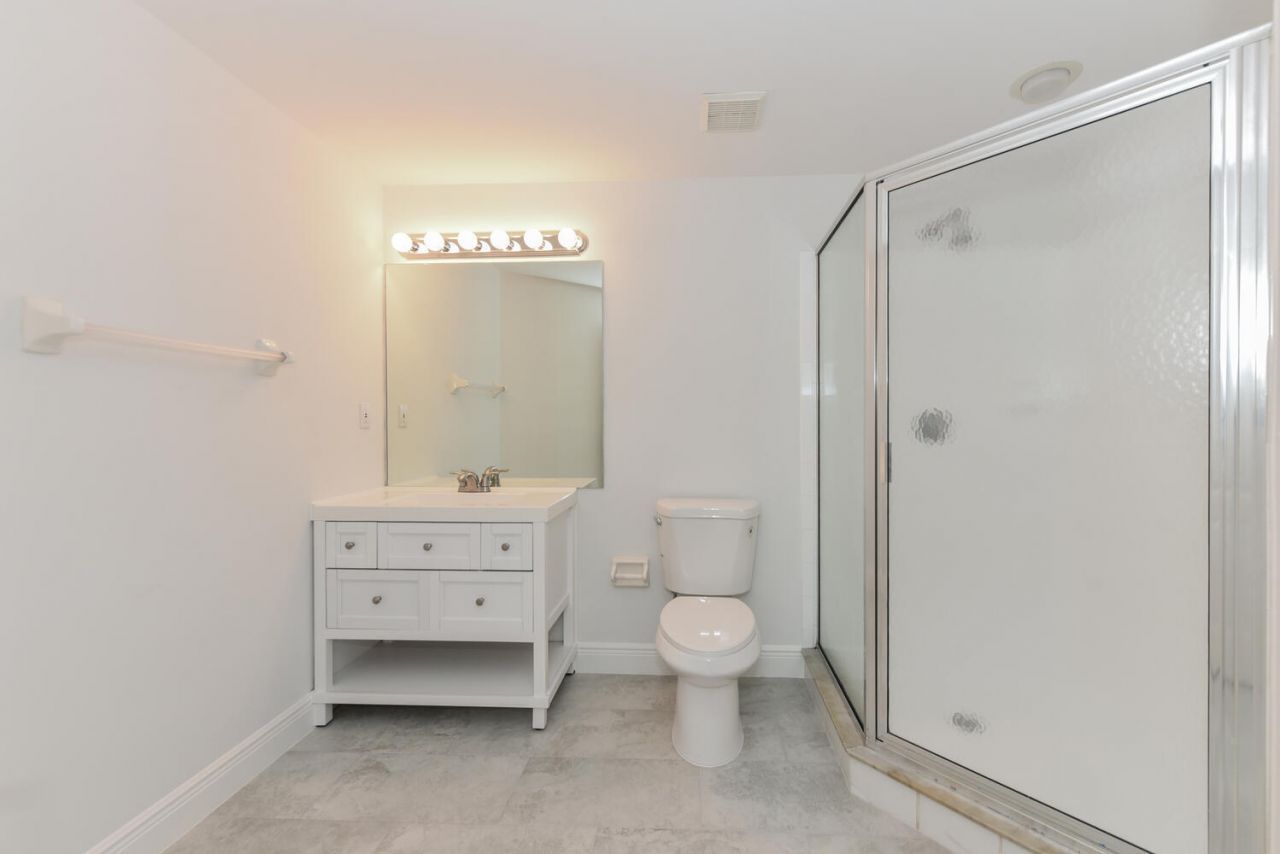 800 Uno Lago Drive, Unit 104, Juno Beach, FL 33408 Photo
