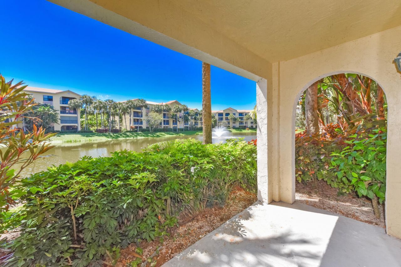 800 Uno Lago Drive, Unit 104, Juno Beach, FL 33408 Photo