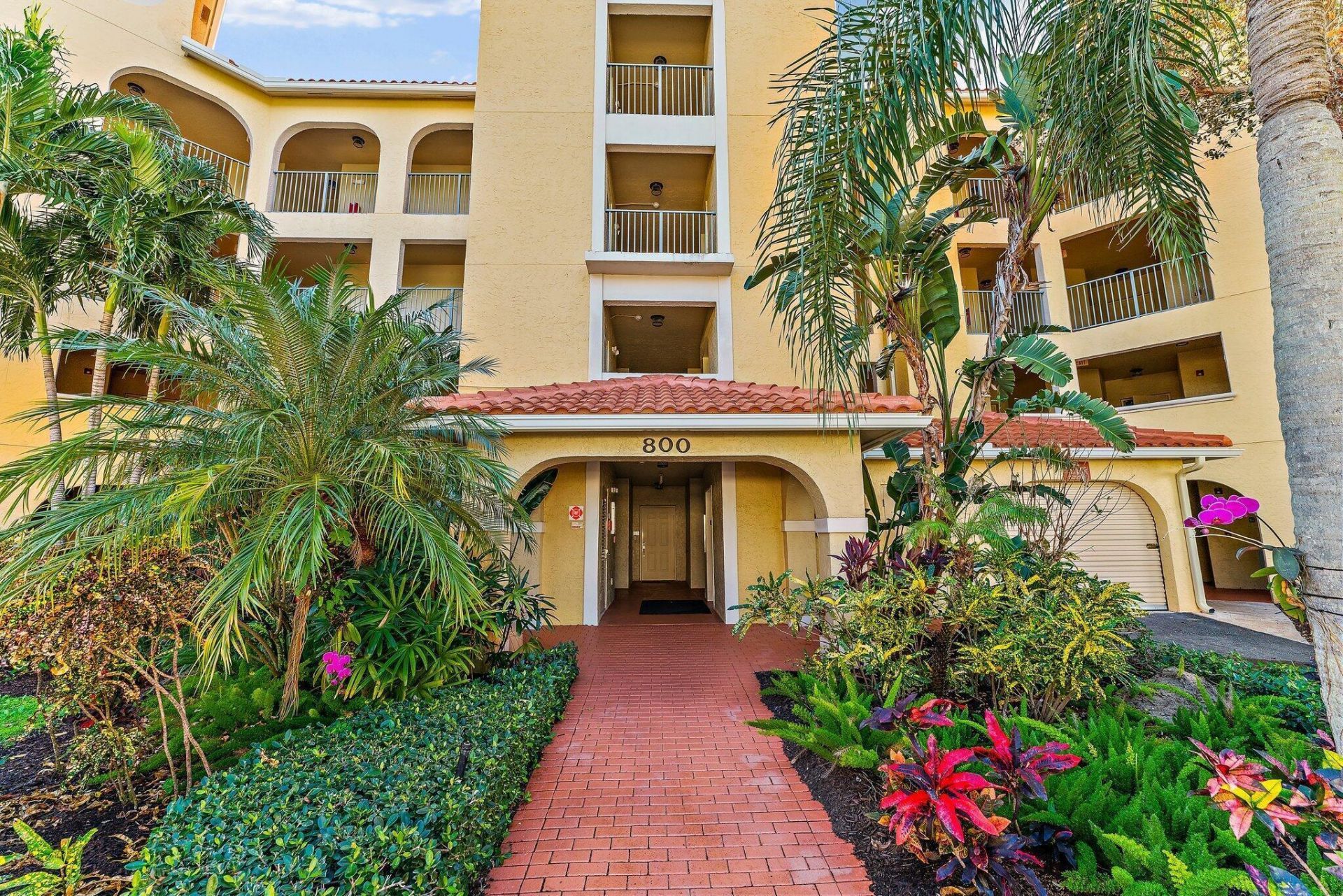 800 Uno Lago Drive, Unit 104, Juno Beach, FL 33408 Photo
