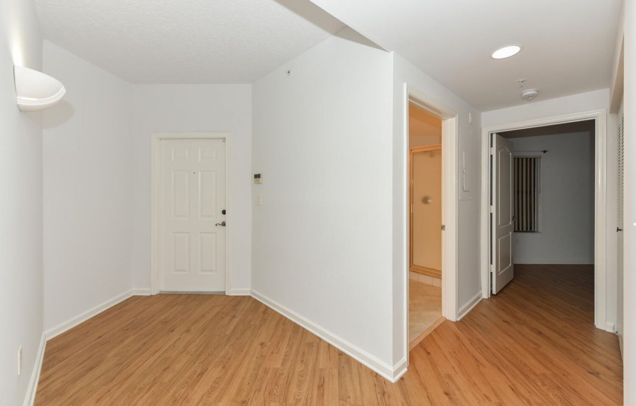 800 Uno Lago Drive, Unit 104, Juno Beach, FL 33408 Photo