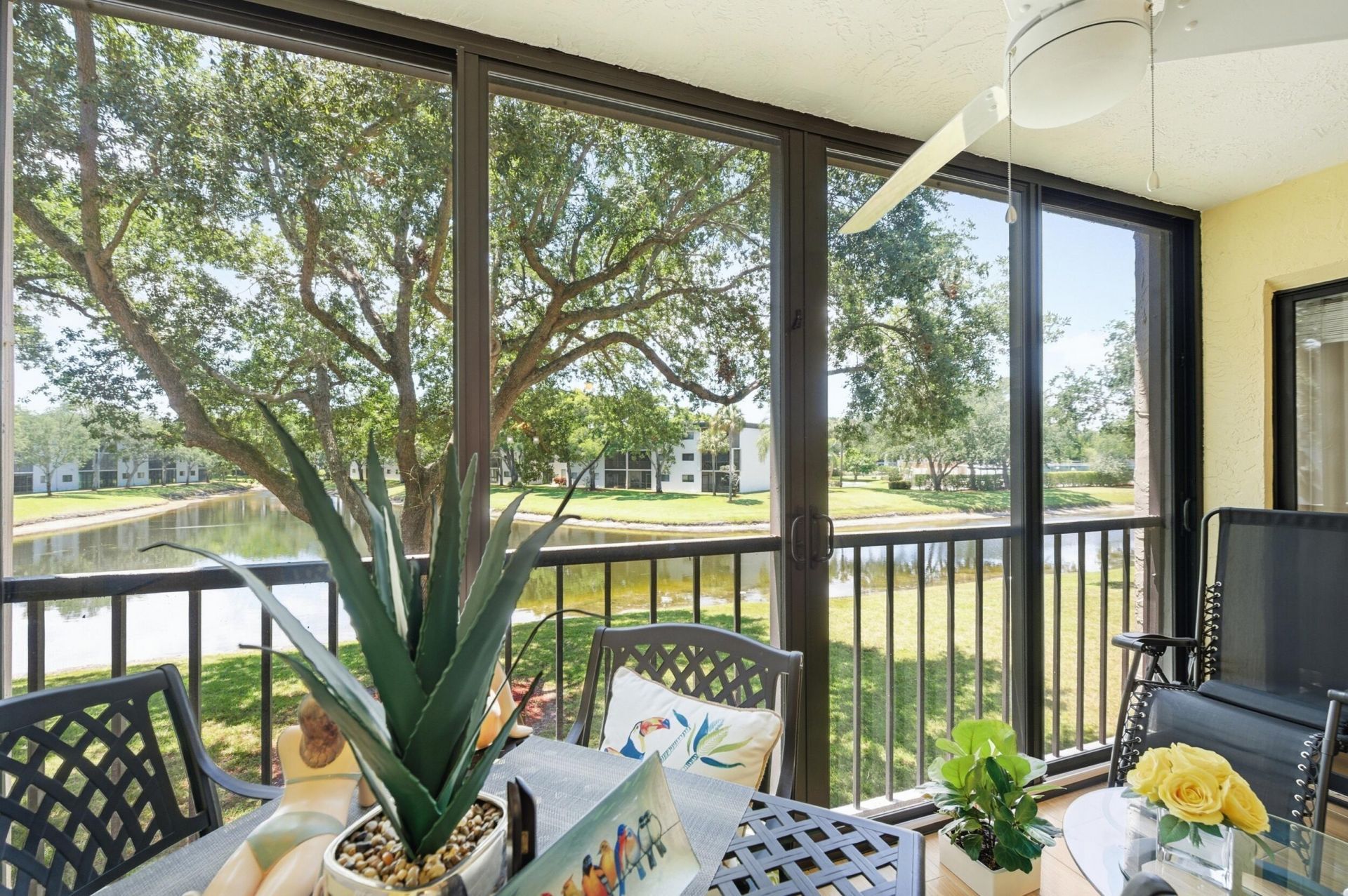 15461 Pembridge Drive, Unit 207, Delray Beach, FL 33484 Photo