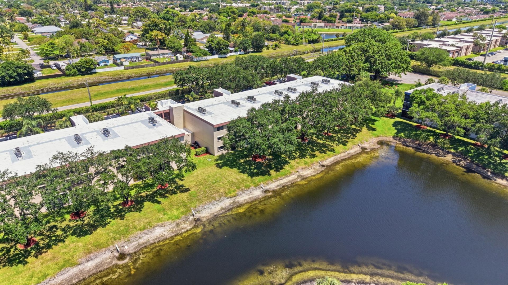 15461 Pembridge Drive, Unit 207, Delray Beach, FL 33484 Photo
