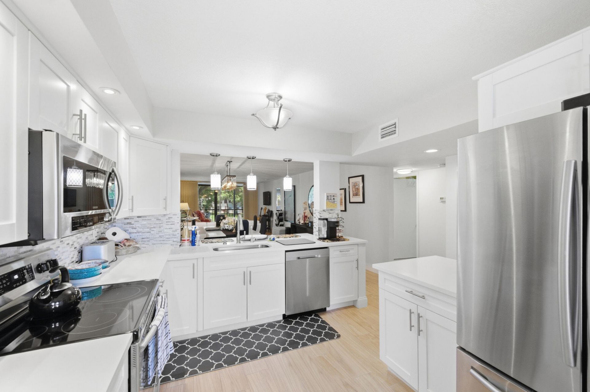 15461 Pembridge Drive, Unit 207, Delray Beach, FL 33484 Photo