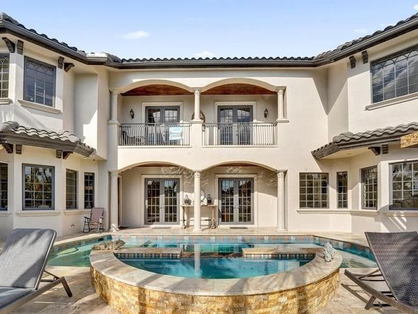 2340 NE 47th Street, Lighthouse Point, FL 33064
