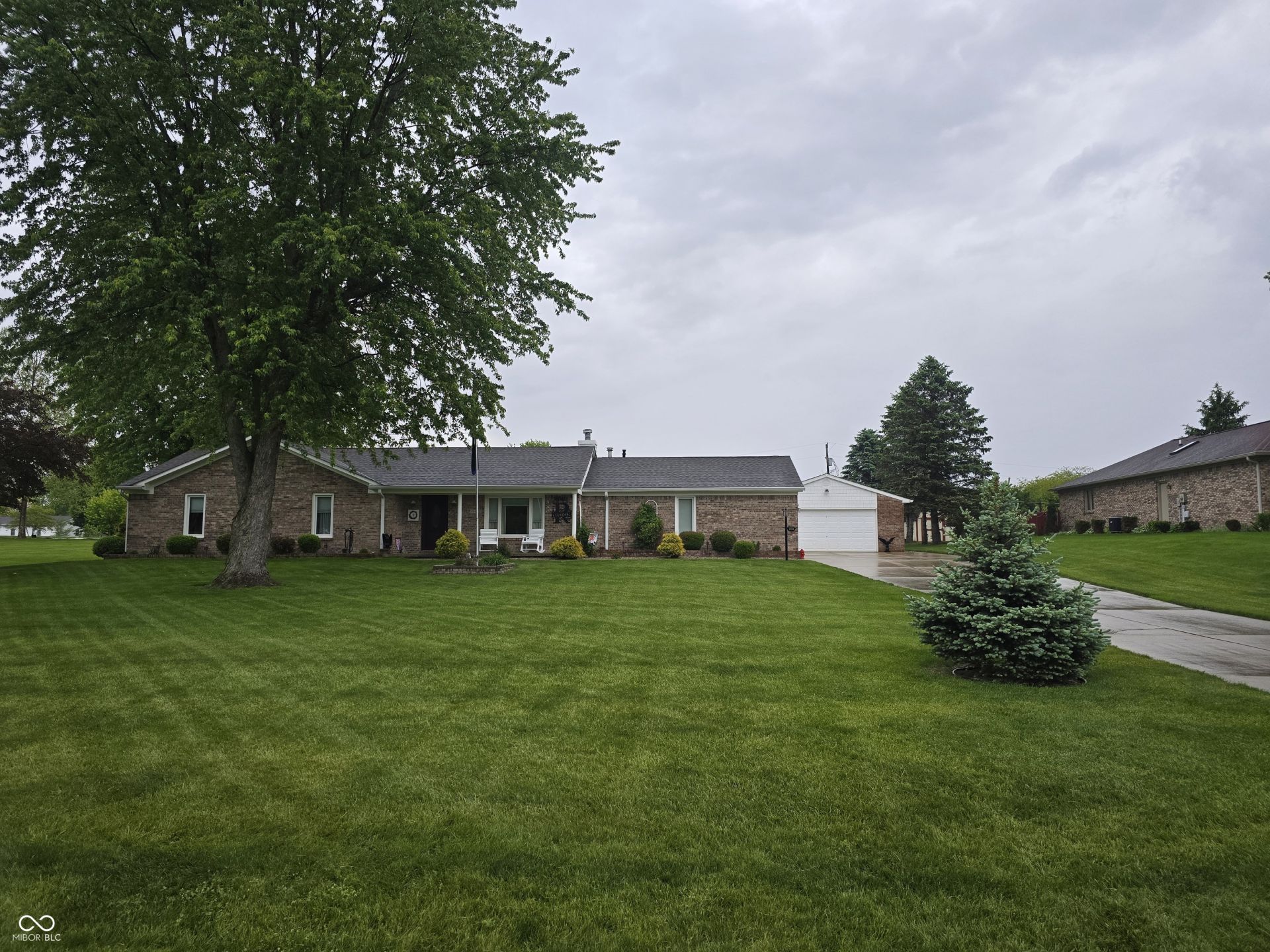 1961 N Valley Lane, Greenfield, IN 46140 Main Photo