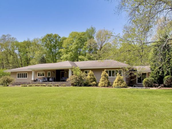 5499 Topanga Drive, Coloma, MI 49038