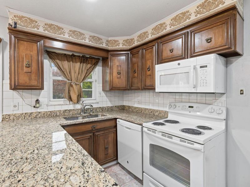 2913 Gerbert Road , Columbus, OH 43224 Photo 13