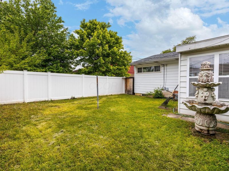 2913 Gerbert Road , Columbus, OH 43224 Photo 8