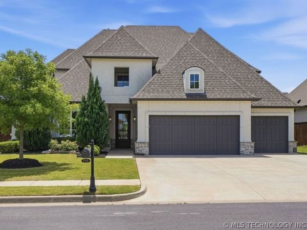 714 W 110th Street S, Jenks, OK 74037