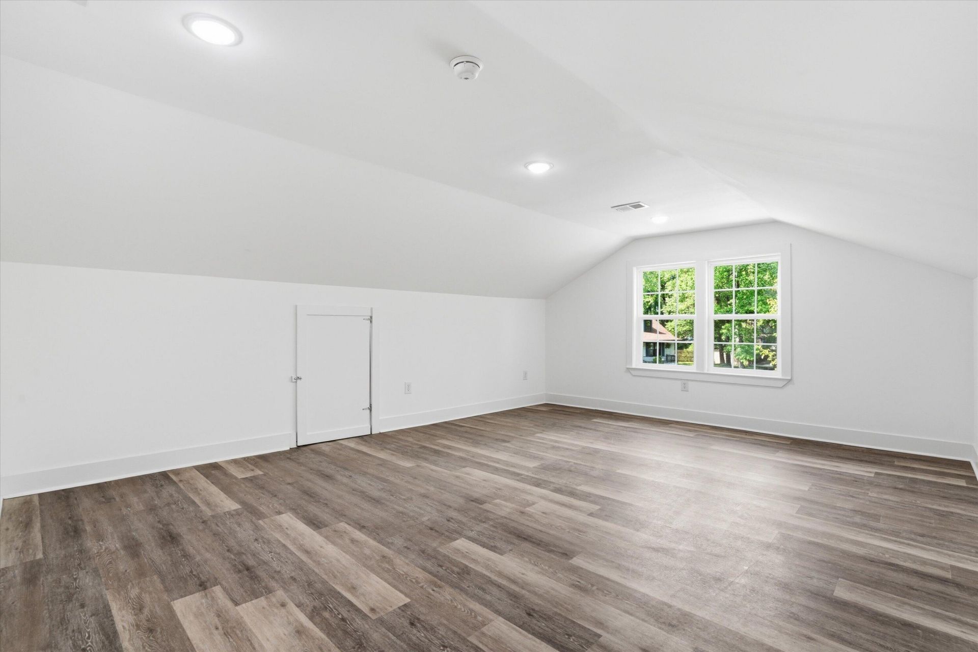 101 Hanover Court Photo 26