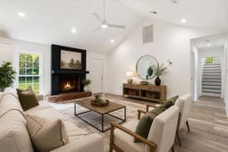 101 Hanover Court photo 4