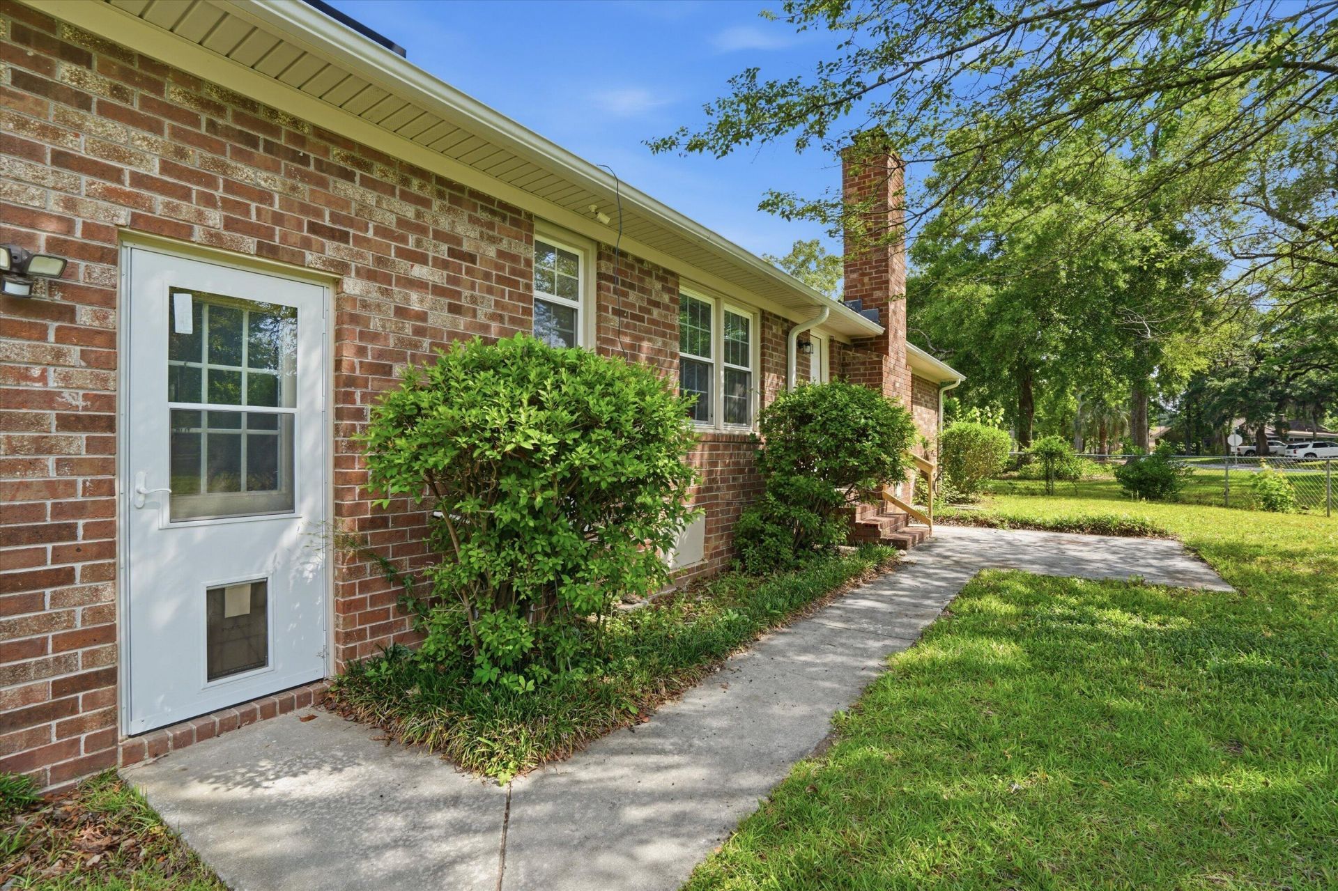 101 Hanover Court Photo 30