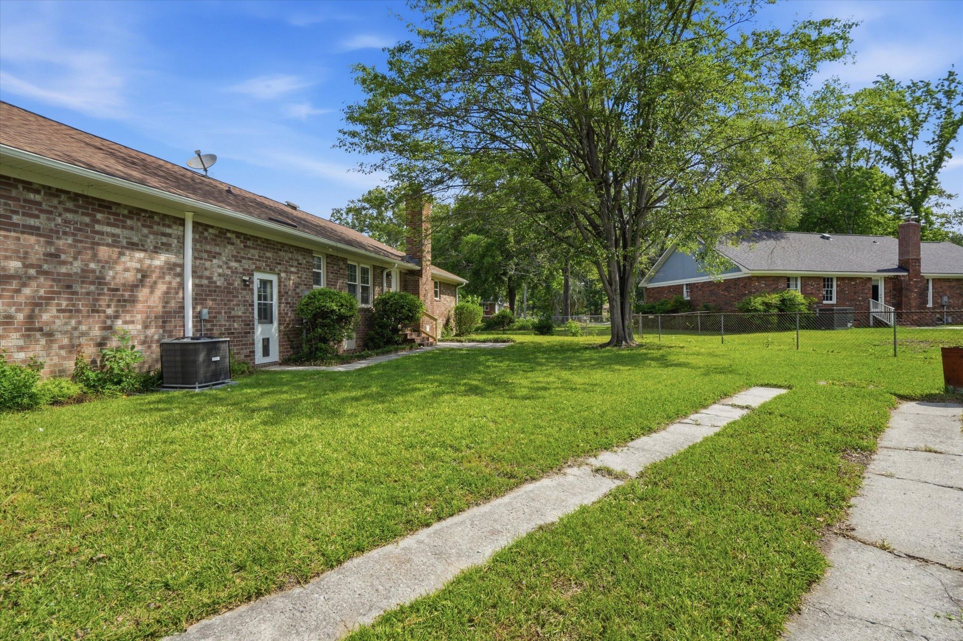 101 Hanover Court Photo 31