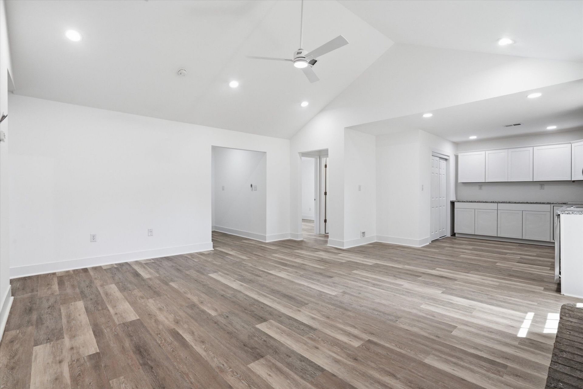 101 Hanover Court Photo 9
