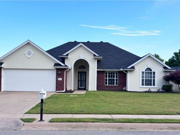 221 Colorado Avenue , Springdale, AR 72764
